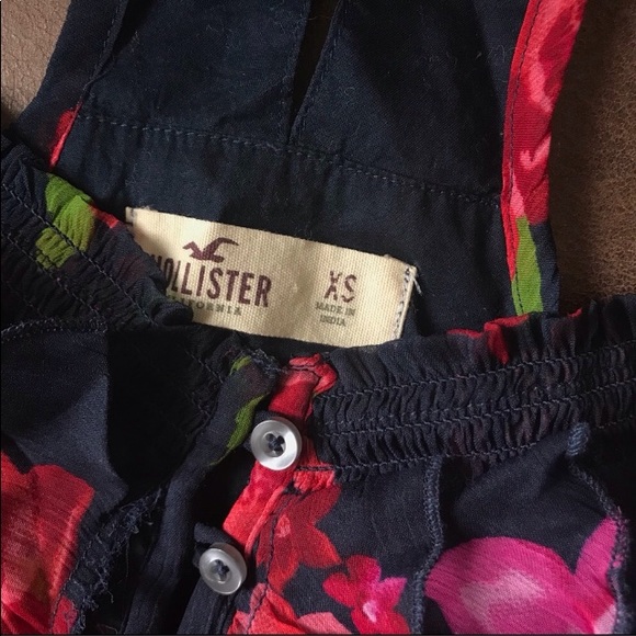 Hollister navy blue ruffle dress with roses - Picture 4 of 6